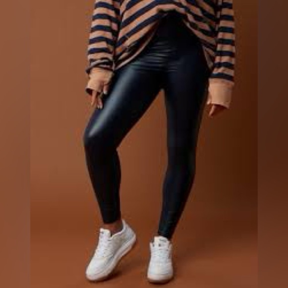 Aerie OFFLINE NAVY Faux Leather Real Luxe Leggings NWT